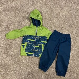 Gusto rain suit size 3t